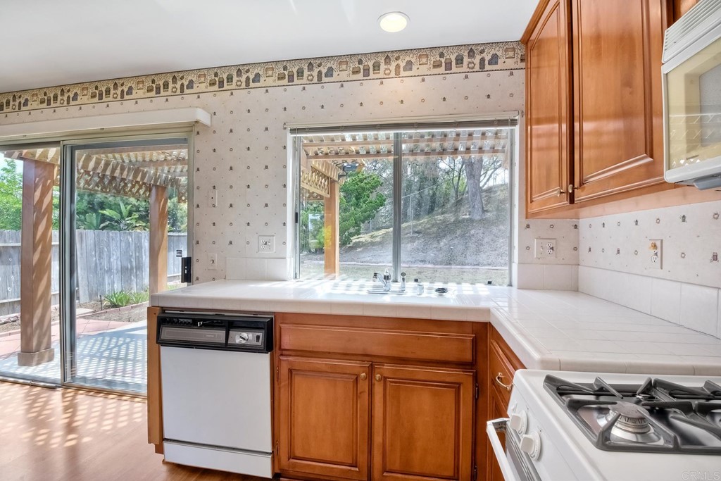 2408 Winter Road Oceanside, CA 92056 - Photo 14 of 25