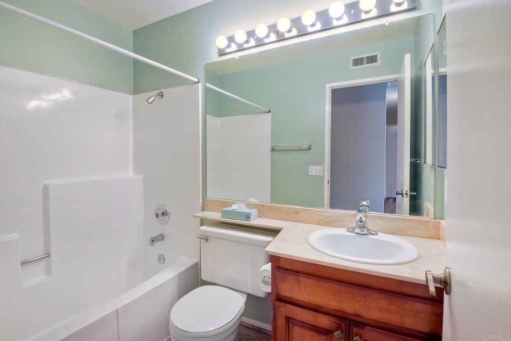 2408 Winter Road Oceanside, CA 92056 - Photo 4 of 25