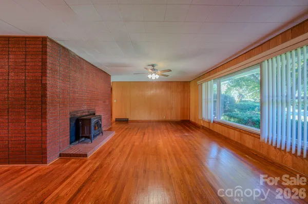 $465,000 | 105 Alexander Avenue, Swannanoa, NC 28778