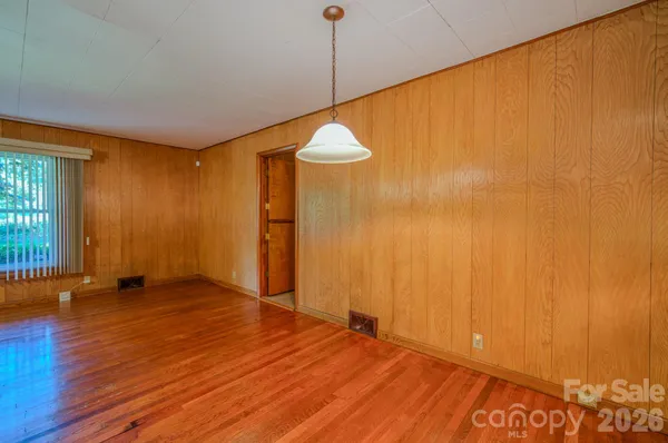 $465,000 | 105 Alexander Avenue, Swannanoa, NC 28778