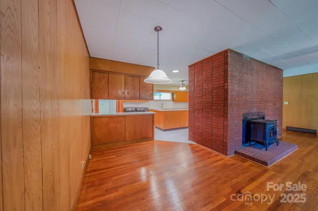 $525,000 | 105 Alexander Avenue, Swannanoa, NC 28778