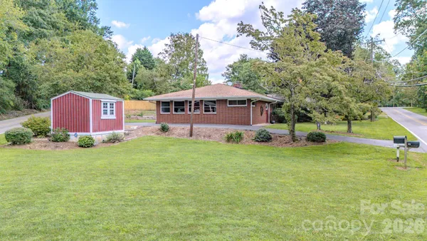 $465,000 | 105 Alexander Avenue, Swannanoa, NC 28778