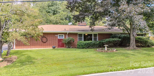$465,000 | 105 Alexander Avenue, Swannanoa, NC 28778