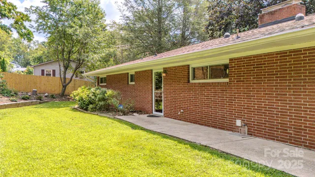 $525,000 | 105 Alexander Avenue, Swannanoa, NC 28778