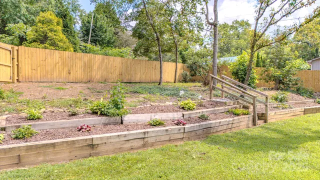 $525,000 | 105 Alexander Avenue, Swannanoa, NC 28778