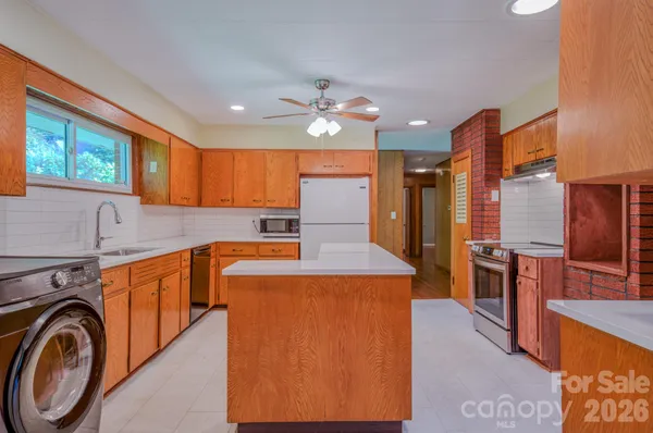 $465,000 | 105 Alexander Avenue, Swannanoa, NC 28778