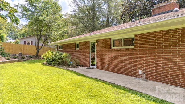 $465,000 | 105 Alexander Avenue, Swannanoa, NC 28778