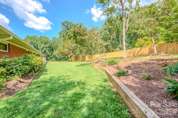 $465,000 | 105 Alexander Avenue, Swannanoa, NC 28778