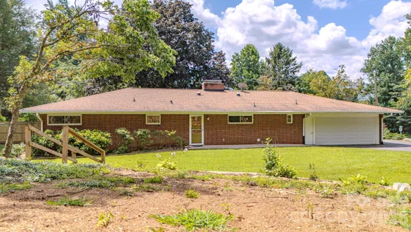 $465,000 | 105 Alexander Avenue, Swannanoa, NC 28778