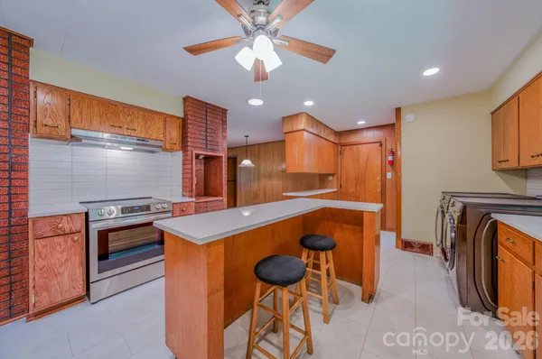 $465,000 | 105 Alexander Avenue, Swannanoa, NC 28778