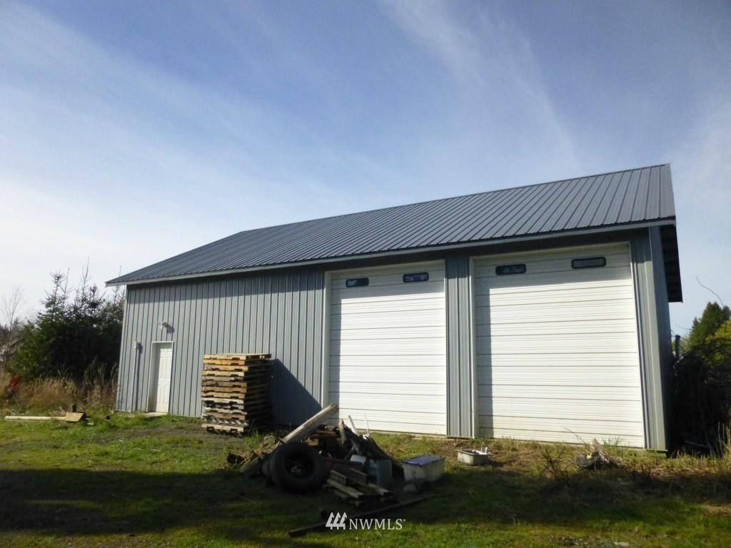 1438 East Axton Road Bellingham, WA 98226 - Photo 2 of 20