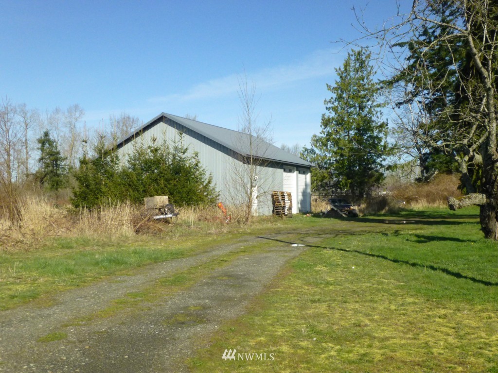1438 East Axton Road Bellingham, WA 98226 - Photo 3 of 20