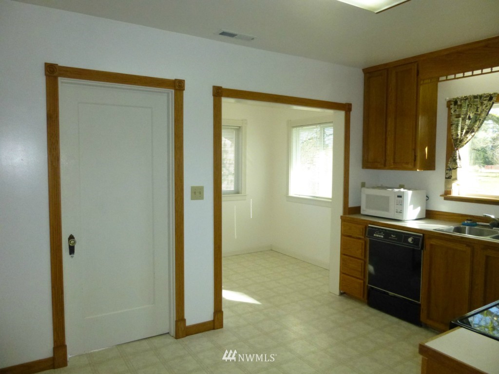 1438 East Axton Road Bellingham, WA 98226 - Photo 5 of 20