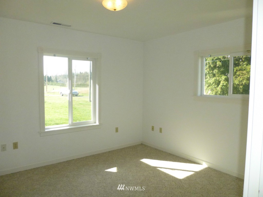 1438 East Axton Road Bellingham, WA 98226 - Photo 8 of 20