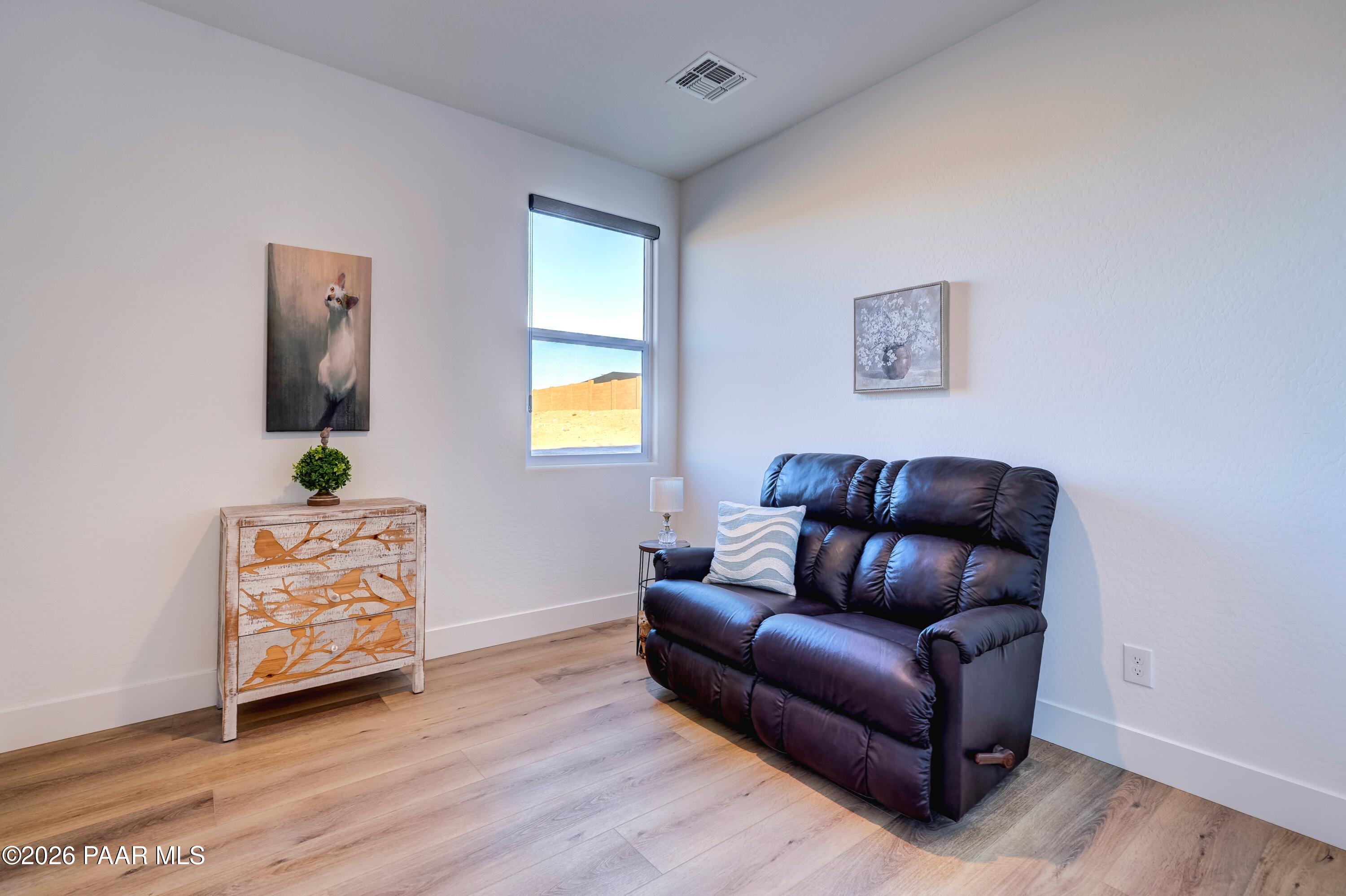 1220 Woodchute Road Prescott, AZ 86305 - Photo 21 of 31 Guest Bedroom 1