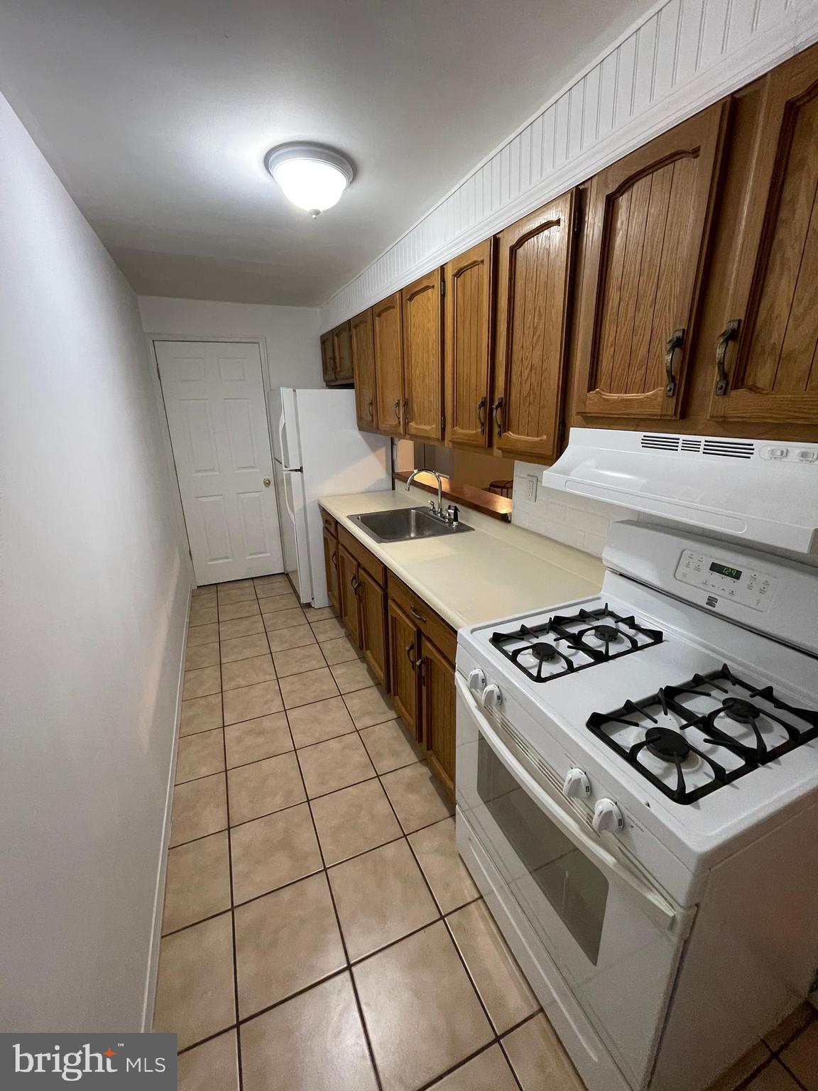 8165 Del Haven Road Baltimore, MD 21222 - Photo 11 of 30