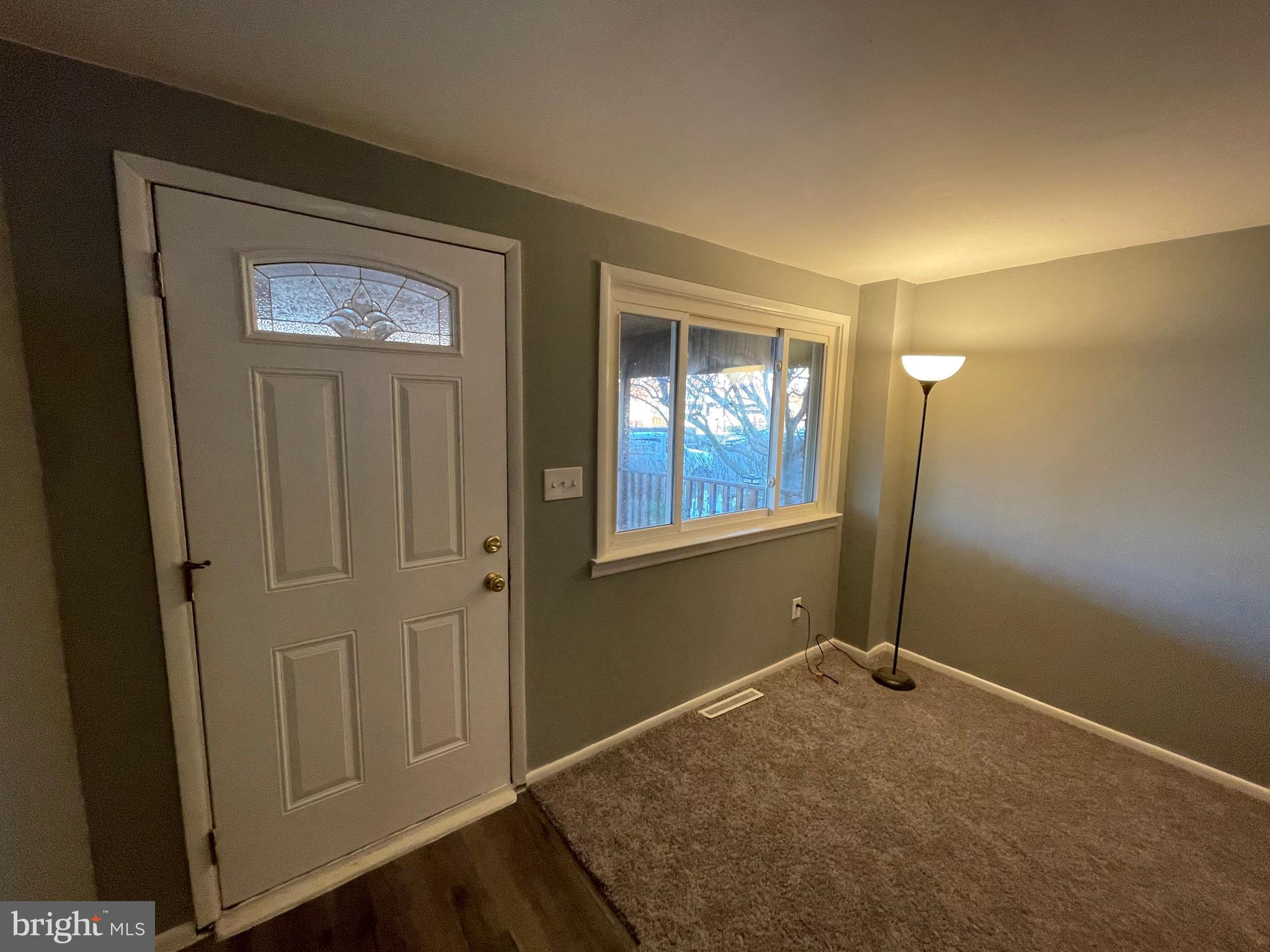 8165 Del Haven Road Baltimore, MD 21222 - Photo 6 of 30