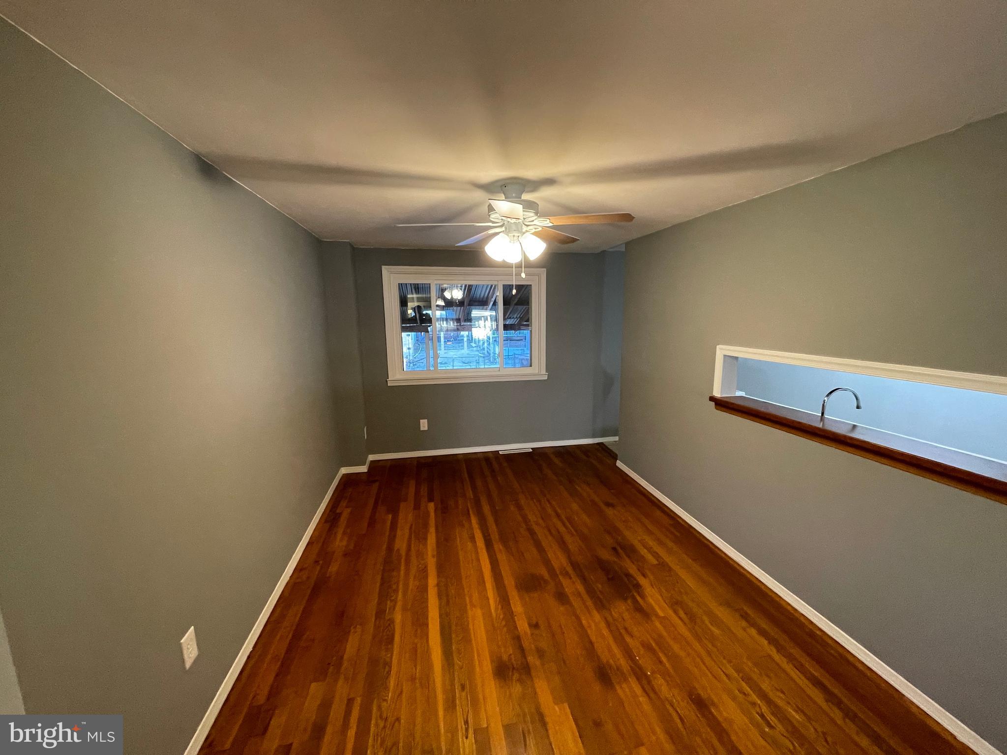8165 Del Haven Road Baltimore, MD 21222 - Photo 7 of 30