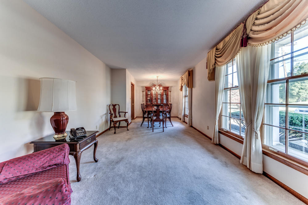 7109 Regency Road Knoxville, TN 37931 - Photo 12 of 33 LR/Dining UP