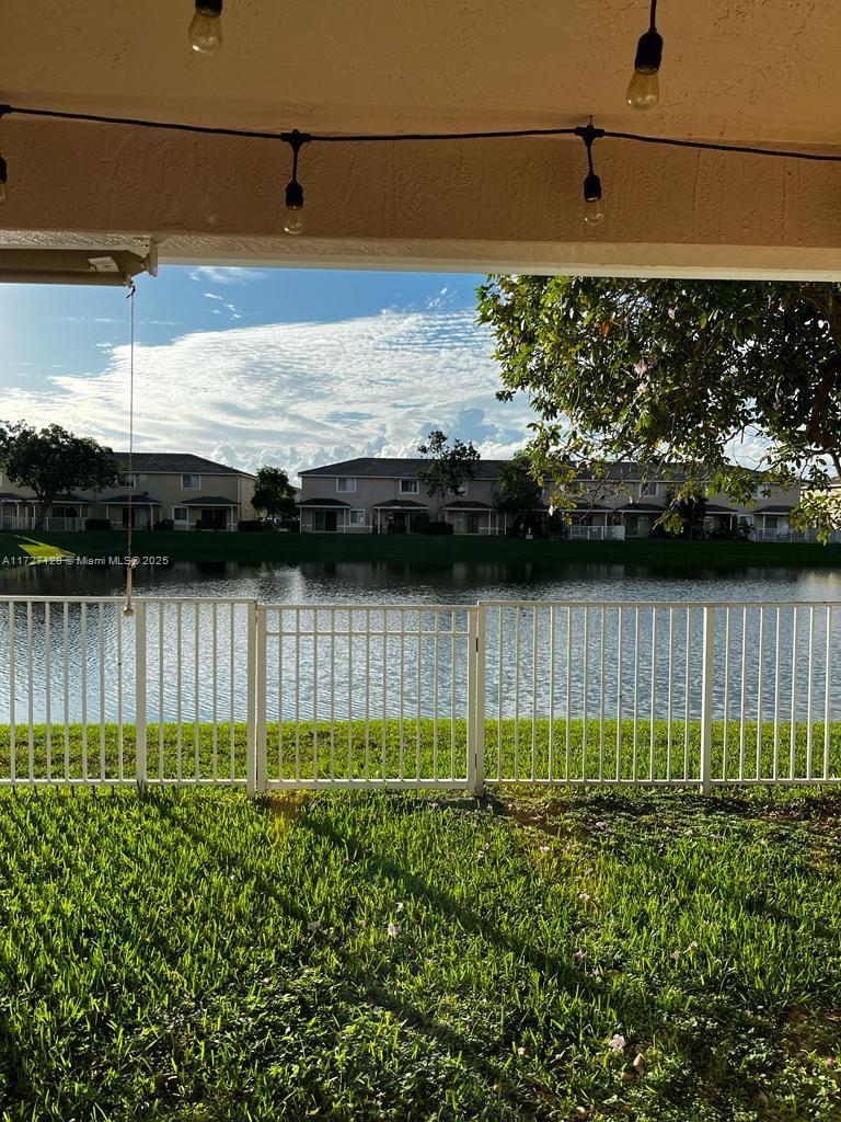 5923 Abbey Road Tamarac, FL 33321 - Photo 2 of 37