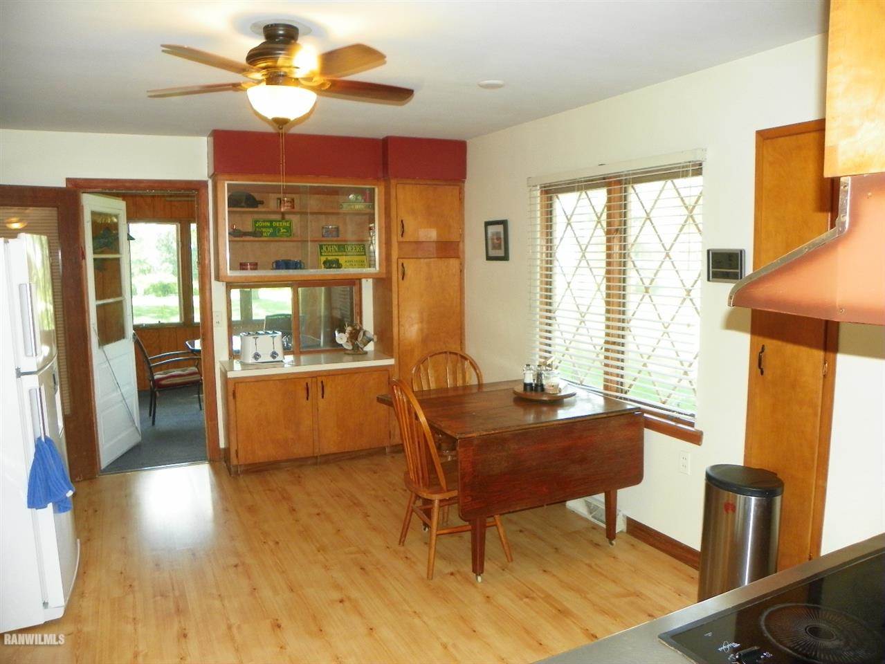 4753 South Derinda Road Elizabeth, IL 61028 - Photo 3 of 17 Gallery Image 3