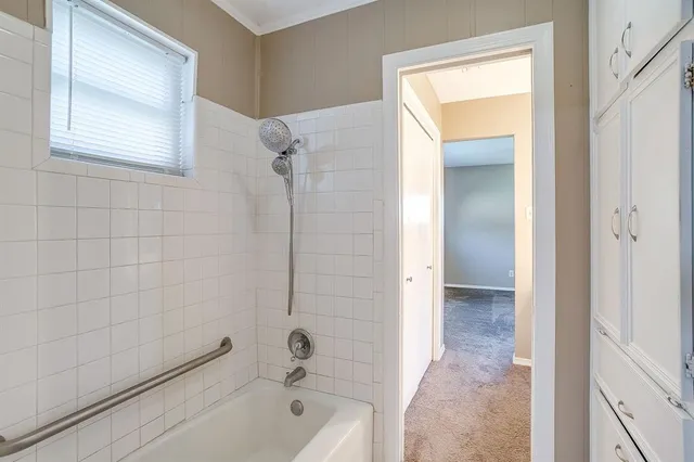 $2,800 | 1060 South Burleson Boulevard, Burleson, TX 76028