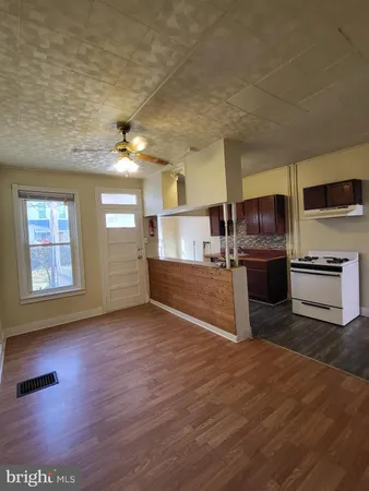 $1,325 | 830 Church Street, Reading, PA 19601