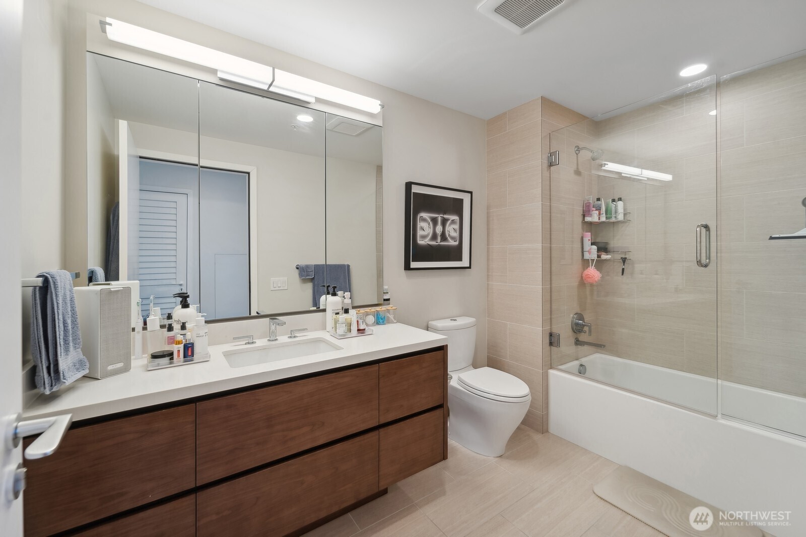 121 Stewart Street, Unit 1908 Seattle, WA 98101 - Photo 19 of 34 Gallery Image 19