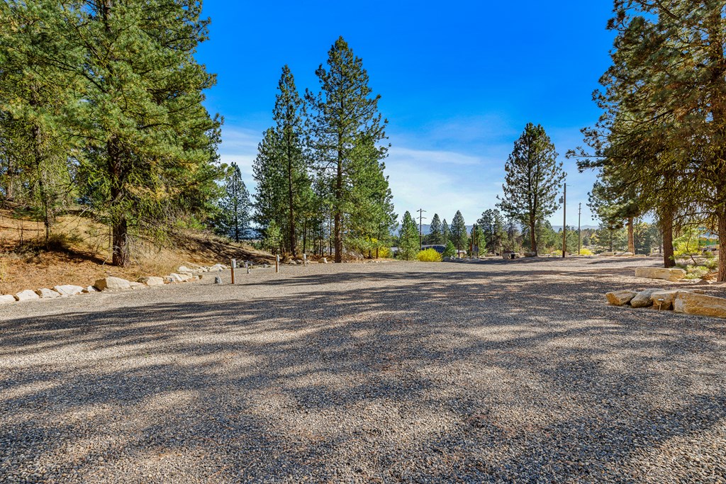 299 Vista Point Boulevard Cascade, ID 83611 - Photo 18 of 23