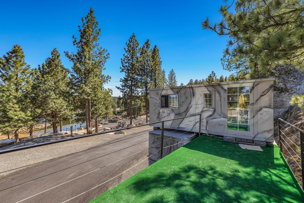 299 Vista Point Boulevard Cascade, ID 83611 - Photo 5 of 23