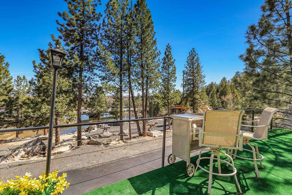 299 Vista Point Boulevard Cascade, ID 83611 - Photo 8 of 23