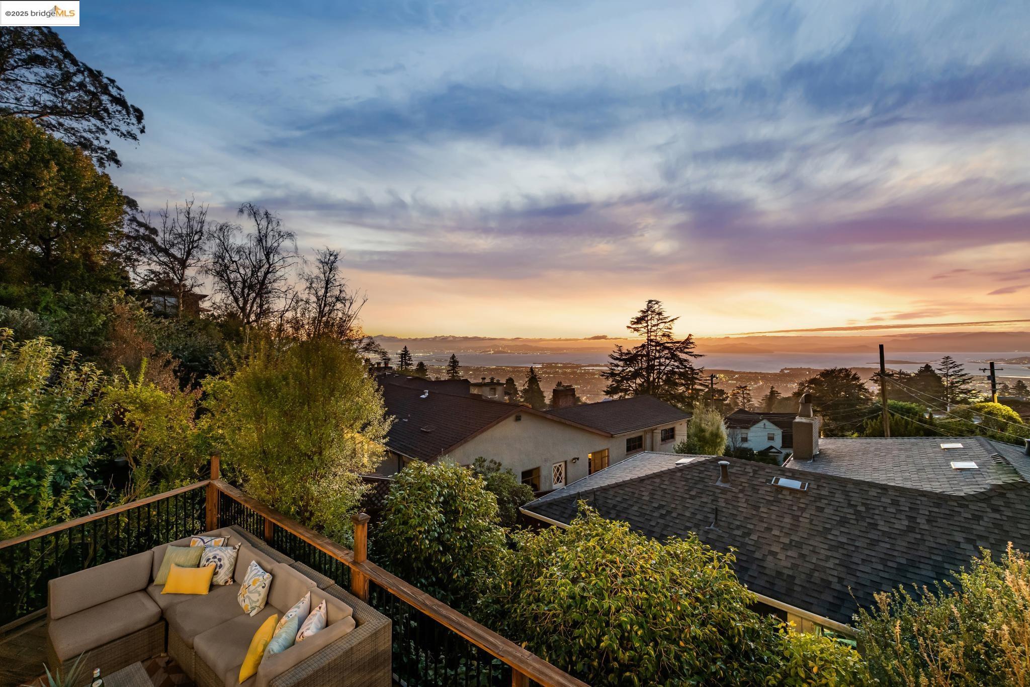 946 Creston Road Berkeley, CA 94708 - Photo 43 of 44 a view of a city from a balcony
