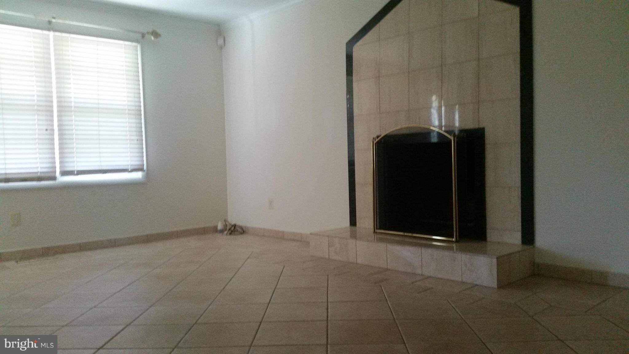2119 Pot Spring Road Lutherville-Timonium, MD 21093 - Photo 8 of 30 an empty room with a window