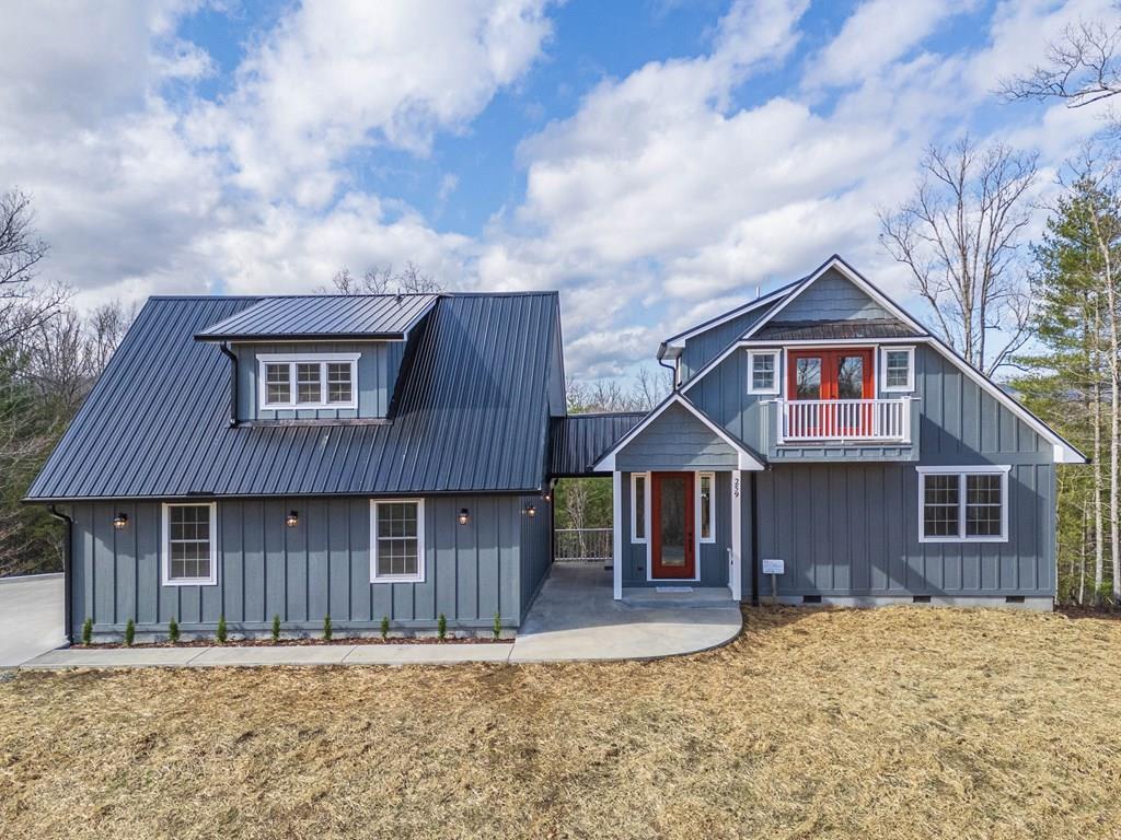 259 River Mountain Road Murphy, NC 28906 - Photo 2 of 42 a front view of a house