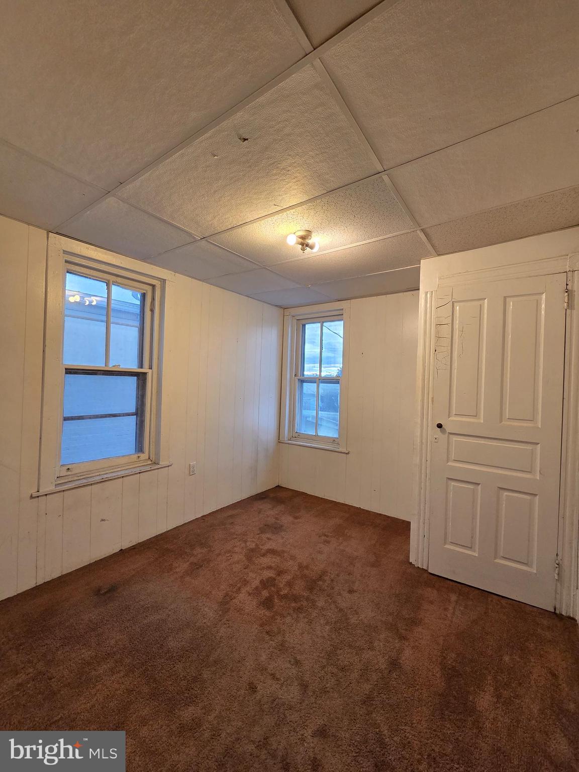 1024 North 11th Street Reading, PA 19604 - Photo 9 of 23 an empty room with windows