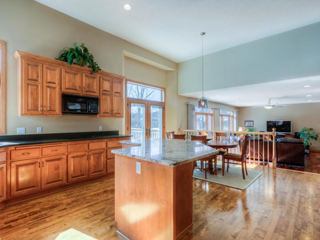10168 Gristmill Ridge Eden Prairie, MN 55347 - Photo 9 of 25 Gallery Image 9