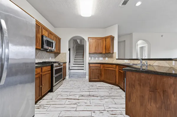 $2,500 | 2610 Argos Drive, Missouri City, TX 77459