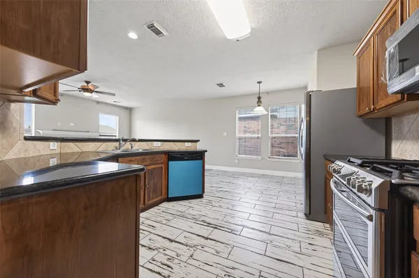 $2,500 | 2610 Argos Drive, Missouri City, TX 77459