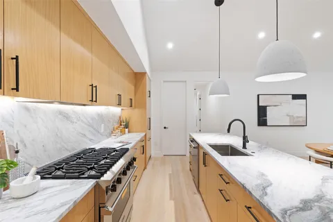 $1,100,000 | 2611 Oak Crest Avenue, Unit B, Austin, TX 78704