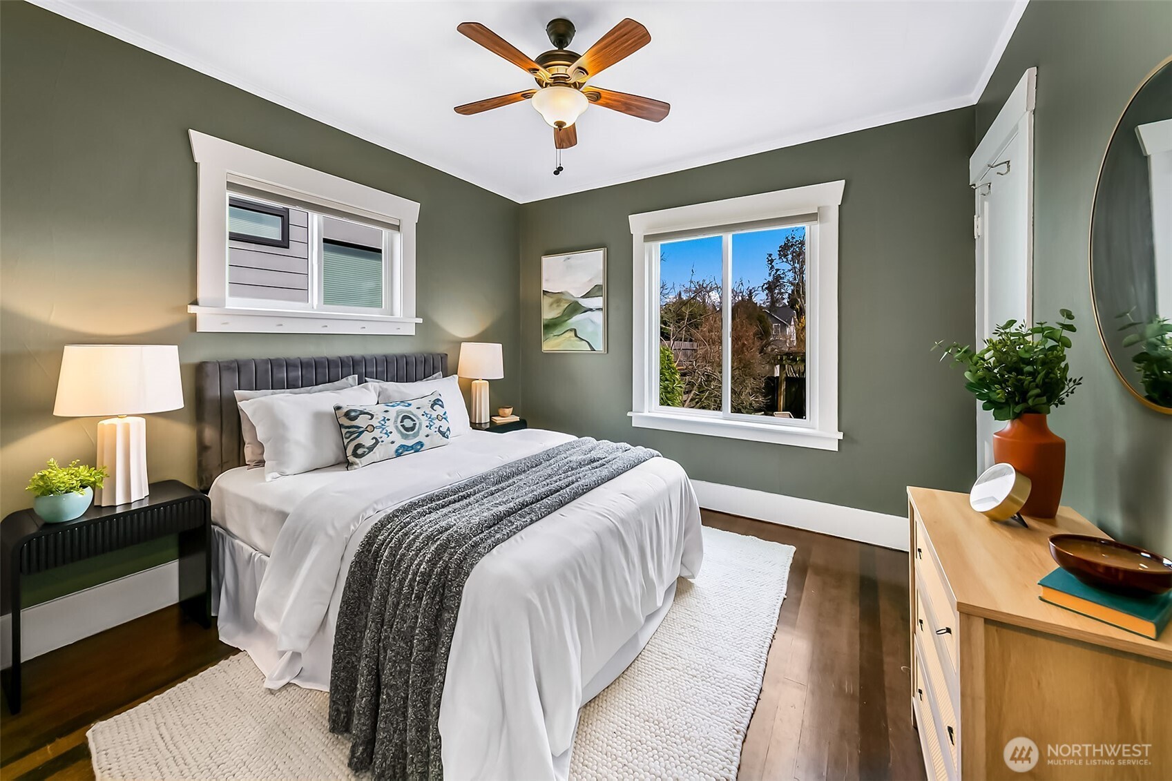 6526 Dibble Avenue Northwest Seattle, WA 98117 - Photo 8 of 29