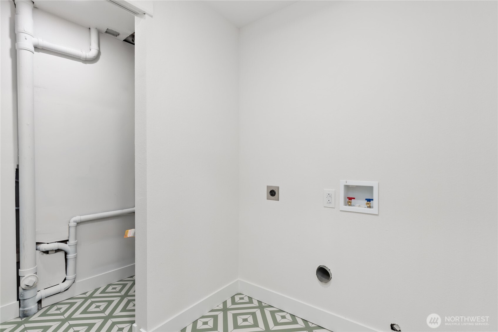 9548 3rd Avenue Northwest Seattle, WA 98117 - Photo 25 of 40 a bathroom with a shower and a toilet