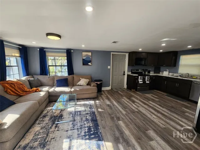 $1,500 | 110 1/2 West 51st Street, Unit B, Savannah, GA 31405