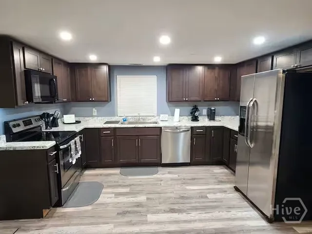 $1,500 | 110 1/2 West 51st Street, Unit B, Savannah, GA 31405