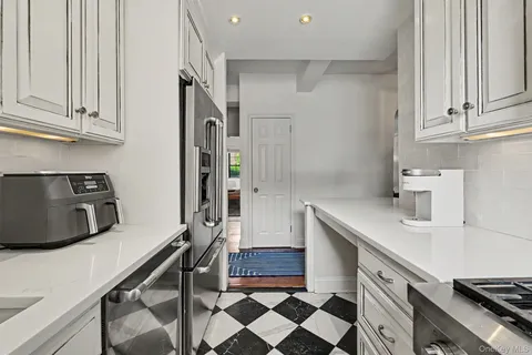 $485,000 | 192 Garth Road, Unit TM, Scarsdale, NY 10583