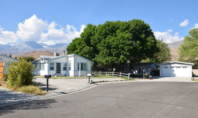 a view of house with a outdoor space