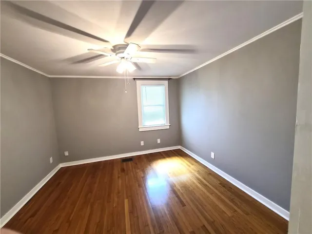 $1,950 | 5324 Magazine Street, New Orleans, LA 70115