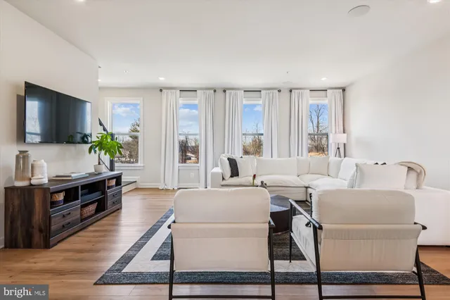 $759,900 | 13709 Hunt Valley Court, Cockeysville, MD 21030