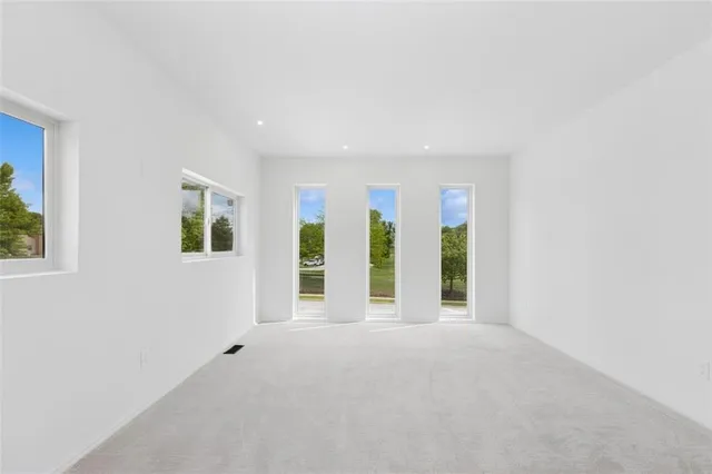 $549,950 | 10924 West 67th Street, Shawnee, KS 66203