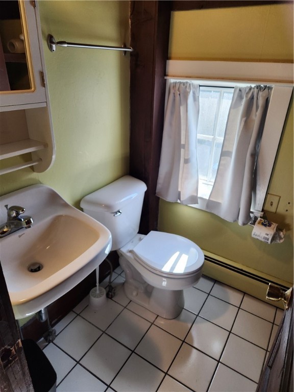 8 Atlantic Avenue Narragansett, RI 02882 - Photo 10 of 11 Tiled bath with full size walk in shower