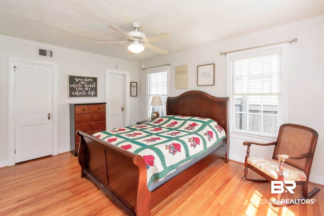 54 South Julia Street Mobile, AL 36604 - Photo 6 of 24